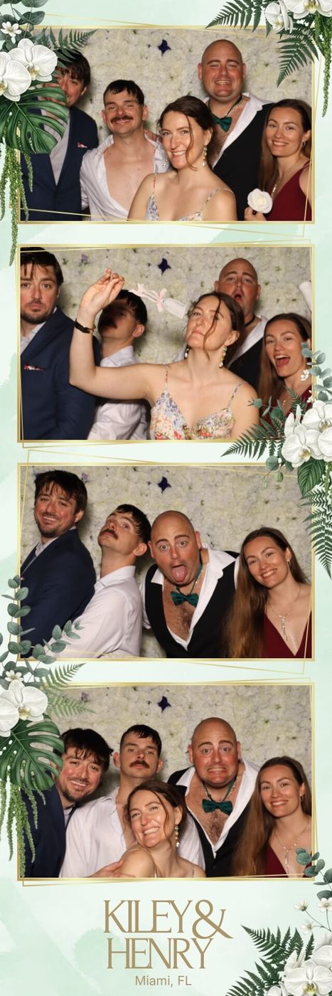 Classic photo booth strip 4